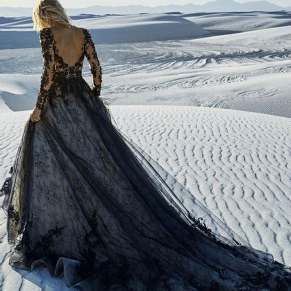 Black wedding dress - Picture 2 of 6